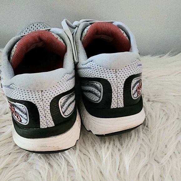 New Balance athletic shoes blue woman size 10 - Picture 3 of 6